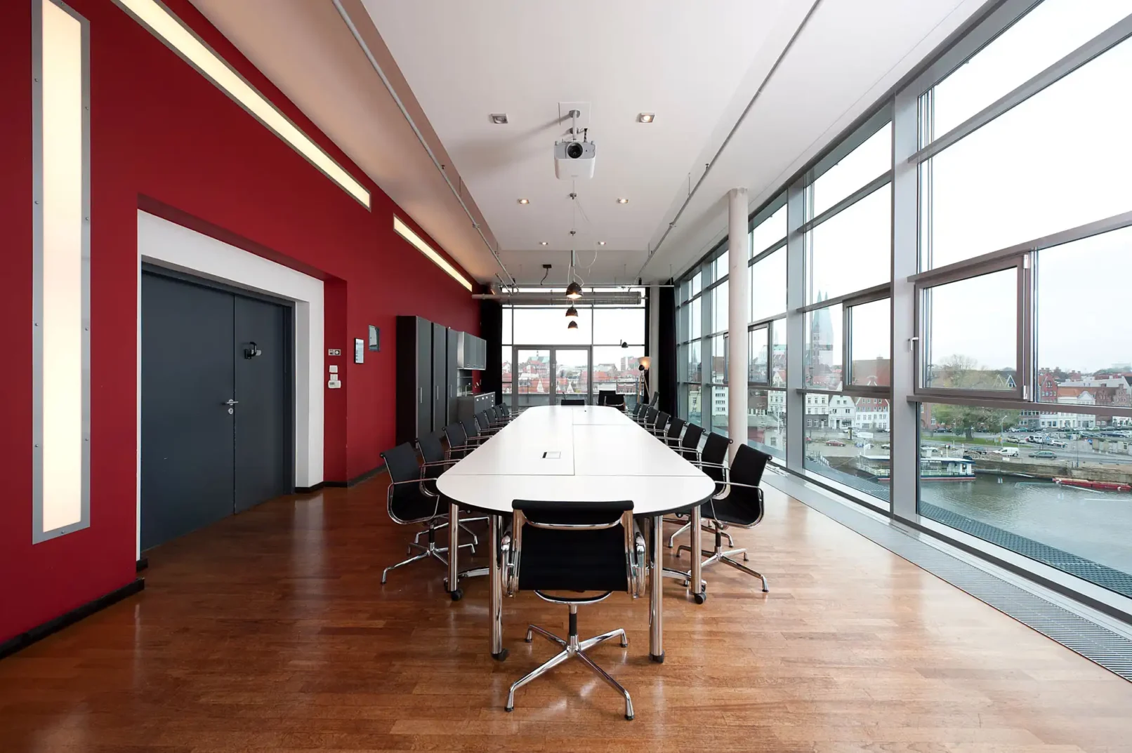 groepper architekten referenz gewerbebau 05 media docks museumshafen eames room