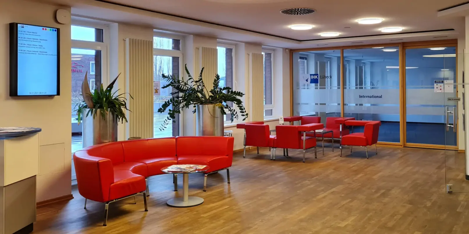 groepper architekten referenz gewerbebau 02 ihk luebeck hauptgeschaeftstelle innen