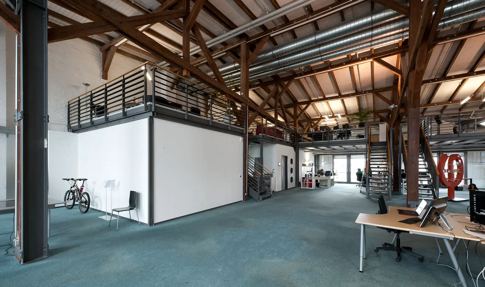 groepper architekten referenz gewerbebau 02 media docks museumshafen mezzaningeschoss