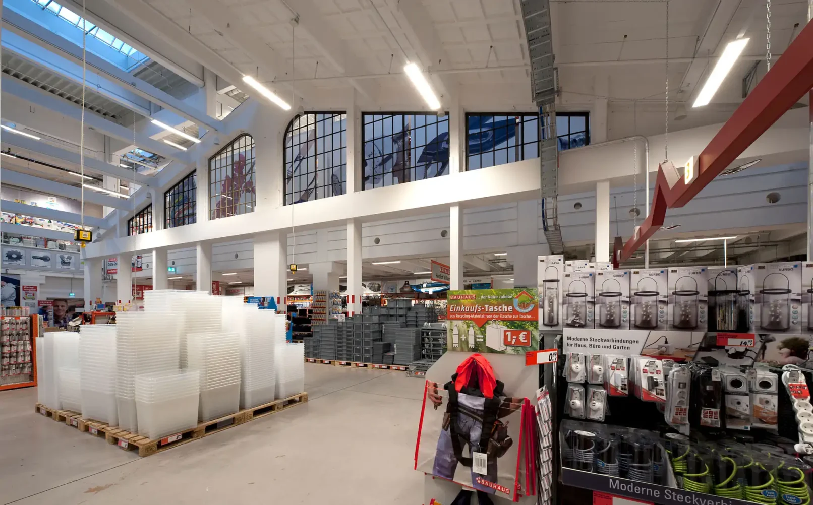 groepper architekten referenz gewerbebau 03 bauhaus lokstedt innen