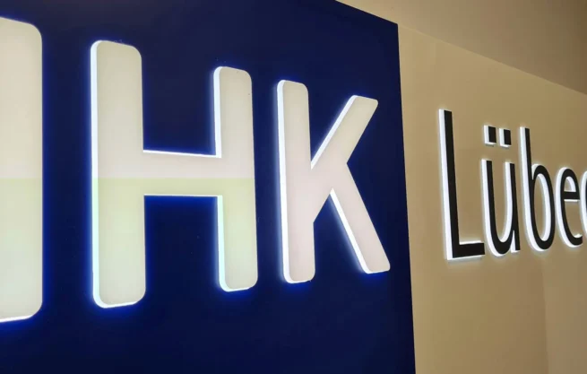 groepper architekten referenz gewerbebau 03 ihk luebeck hauptgeschaeftstelle logo