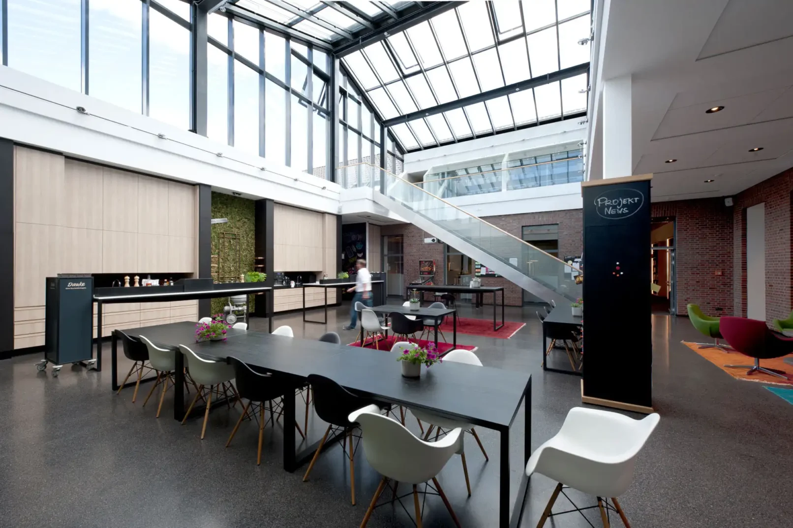 groepper architekten referenz gewerbebau 03 konditorei junge verwaltung atrium