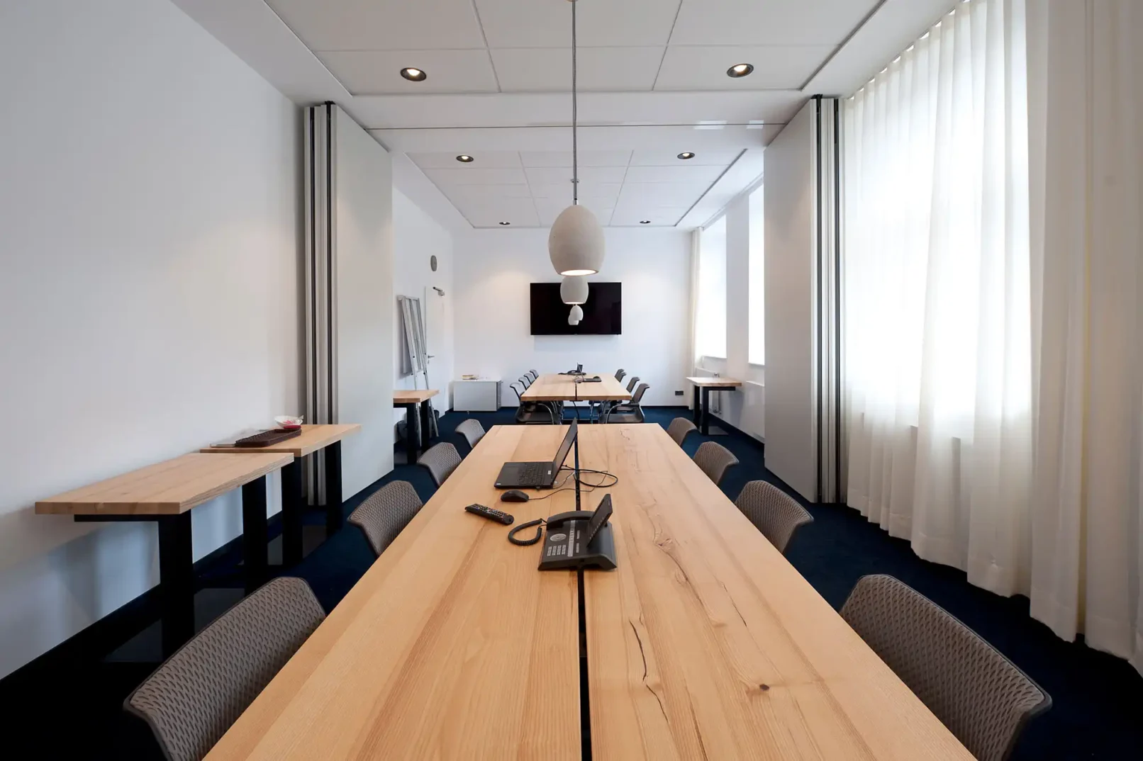 groepper architekten referenz gewerbebau 07 konditorei junge verwaltung besprechung