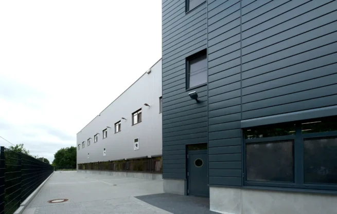 groepper architekten referenz industriebau 01 hela produktionshallen aluminiumfassade