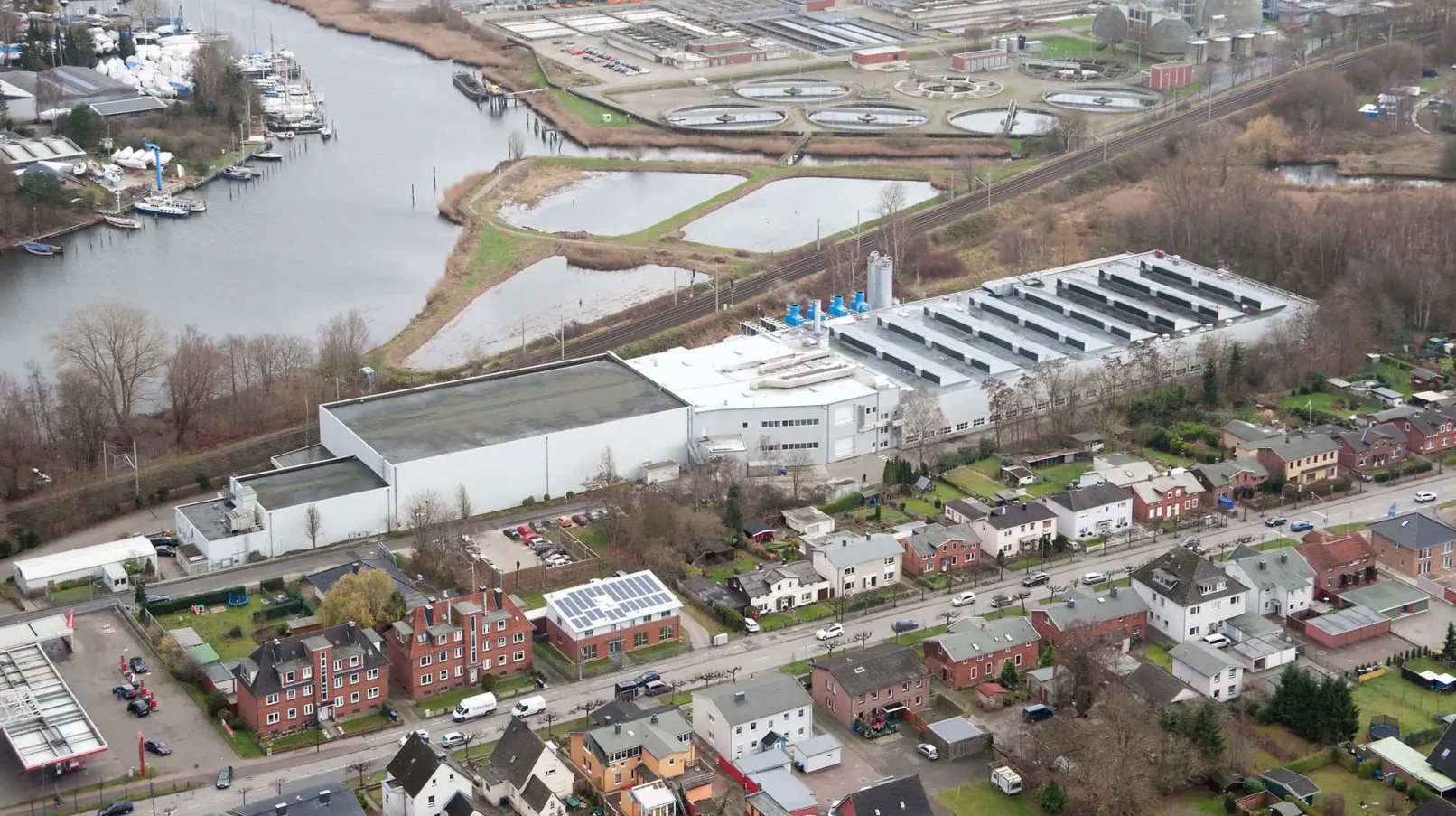 groepper architekten referenz industriebau 02 schwartauer werke produktionsgebaeude luftbild