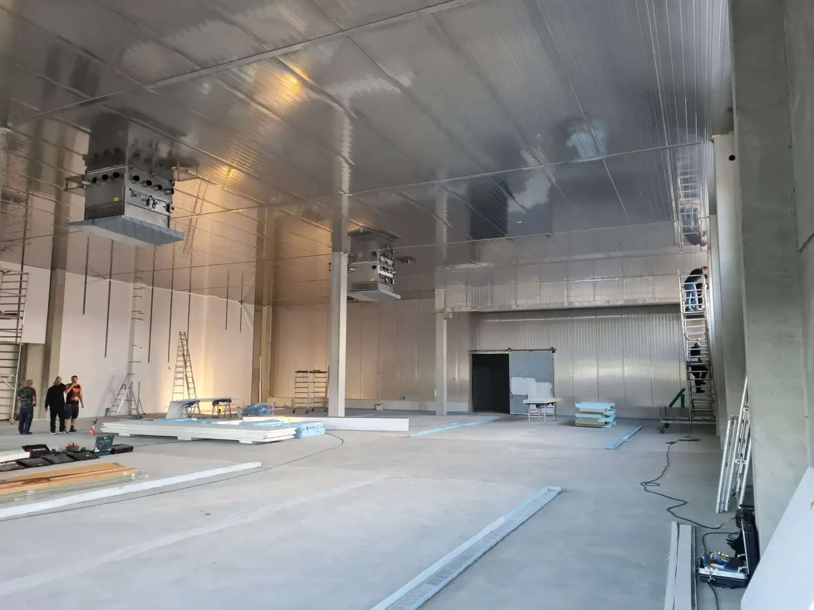 groepper architekten referenz industriebau 03 lauenroth fischfeinkost produktionshalle bauzustand