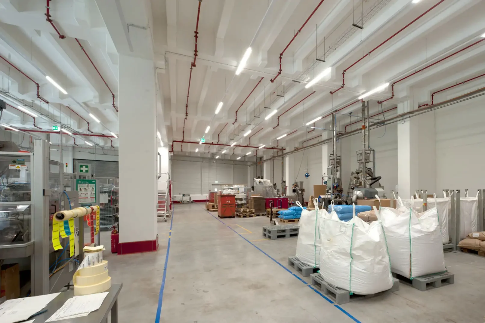 groepper architekten referenz industriebau 05 hela produktionshallen stahlbetontragwerk plattenbalken