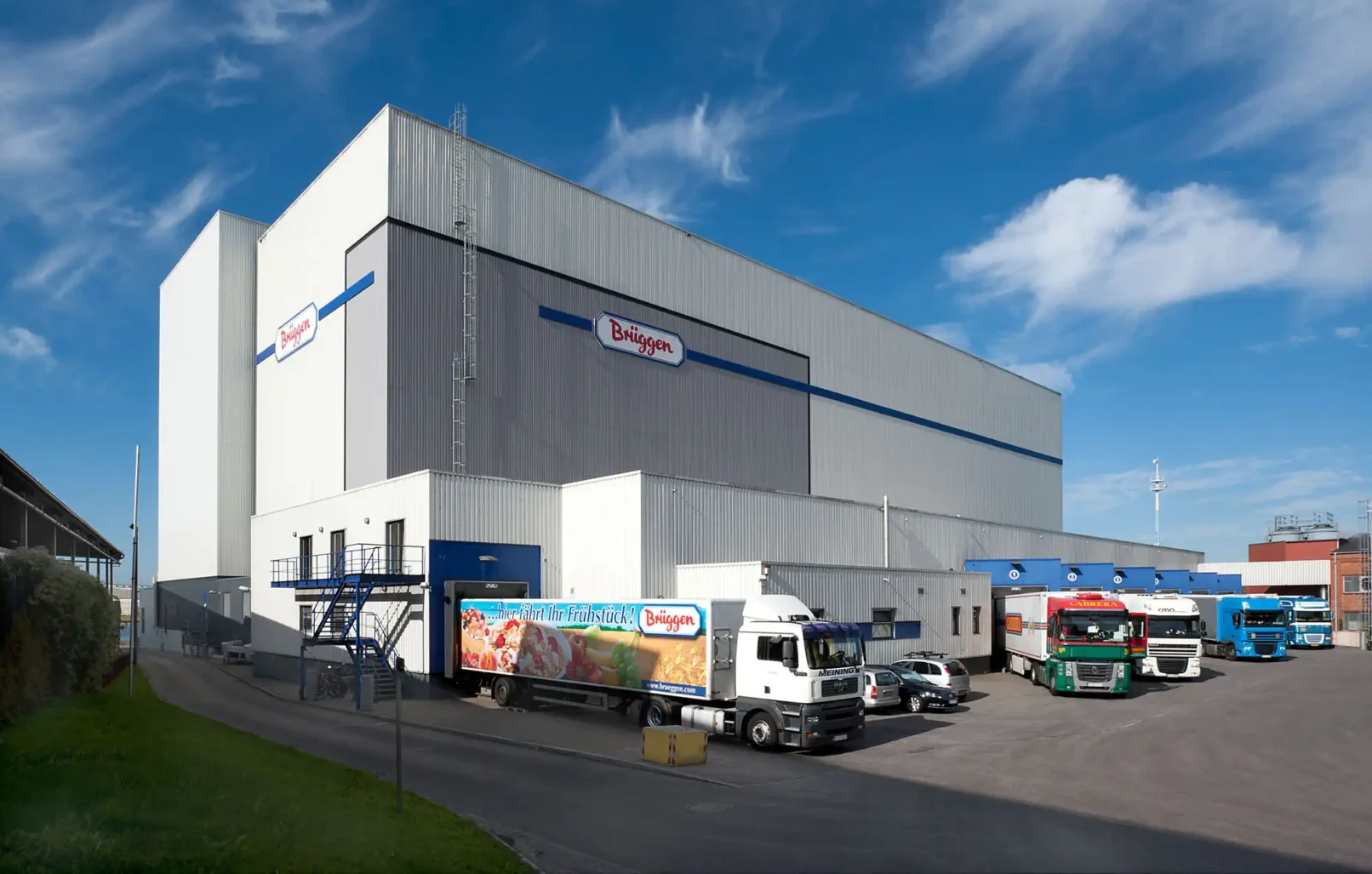 groepper architekten referenz industriebau 06 brueggen logistikzentrum hochregallager andockstationen