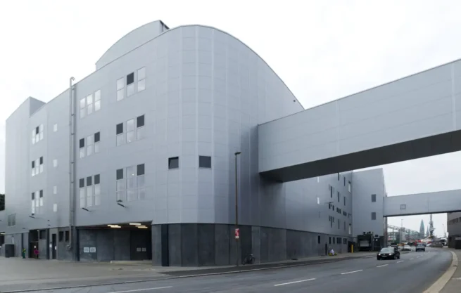 groepper architekten referenz industriebau 06 brueggen muesligebaeude isopaneelfassade