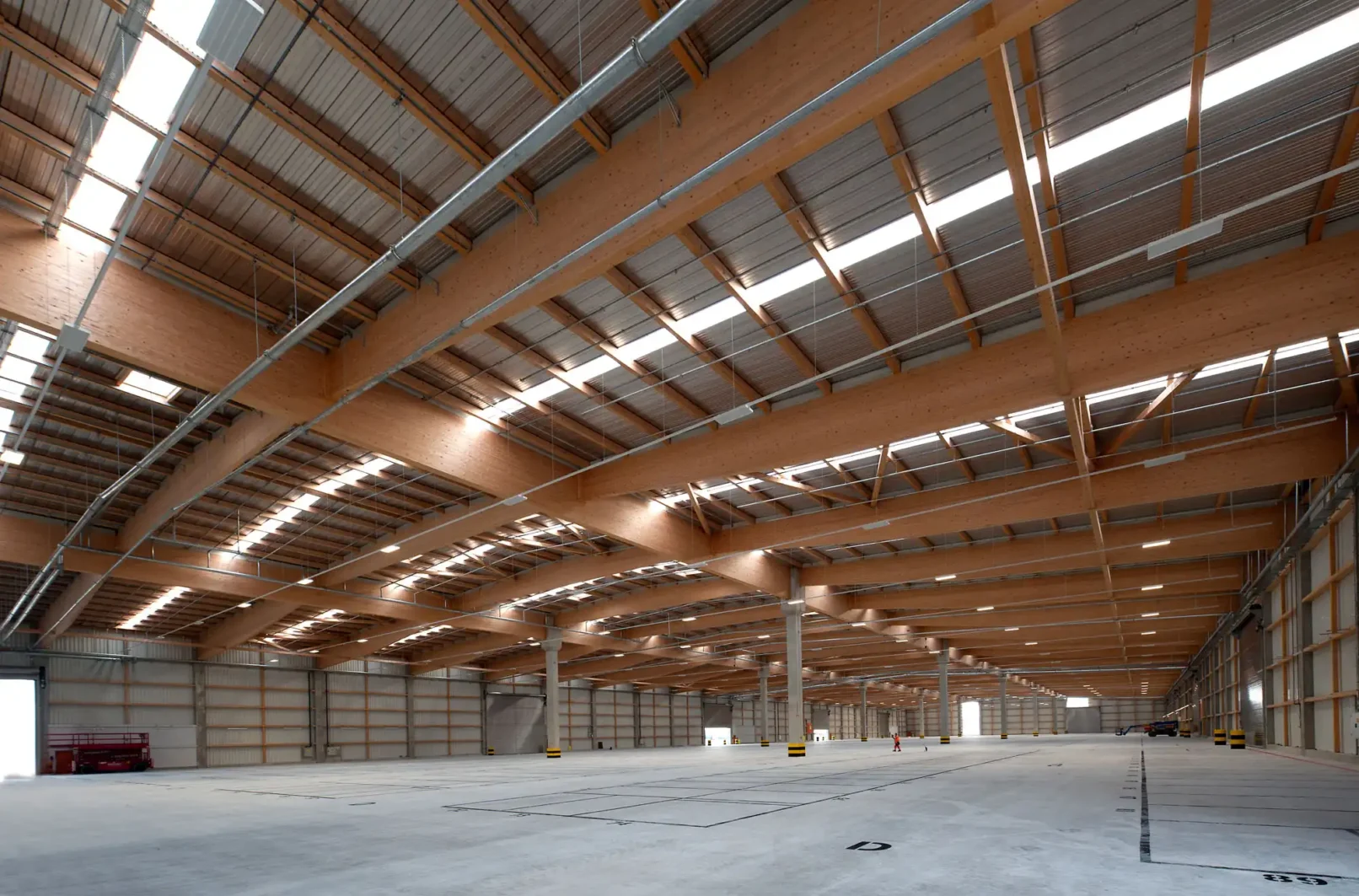 groepper architekten referenz industriebau 09 lpa forstprodukteterminal skandinavienkai logistikhalle innen