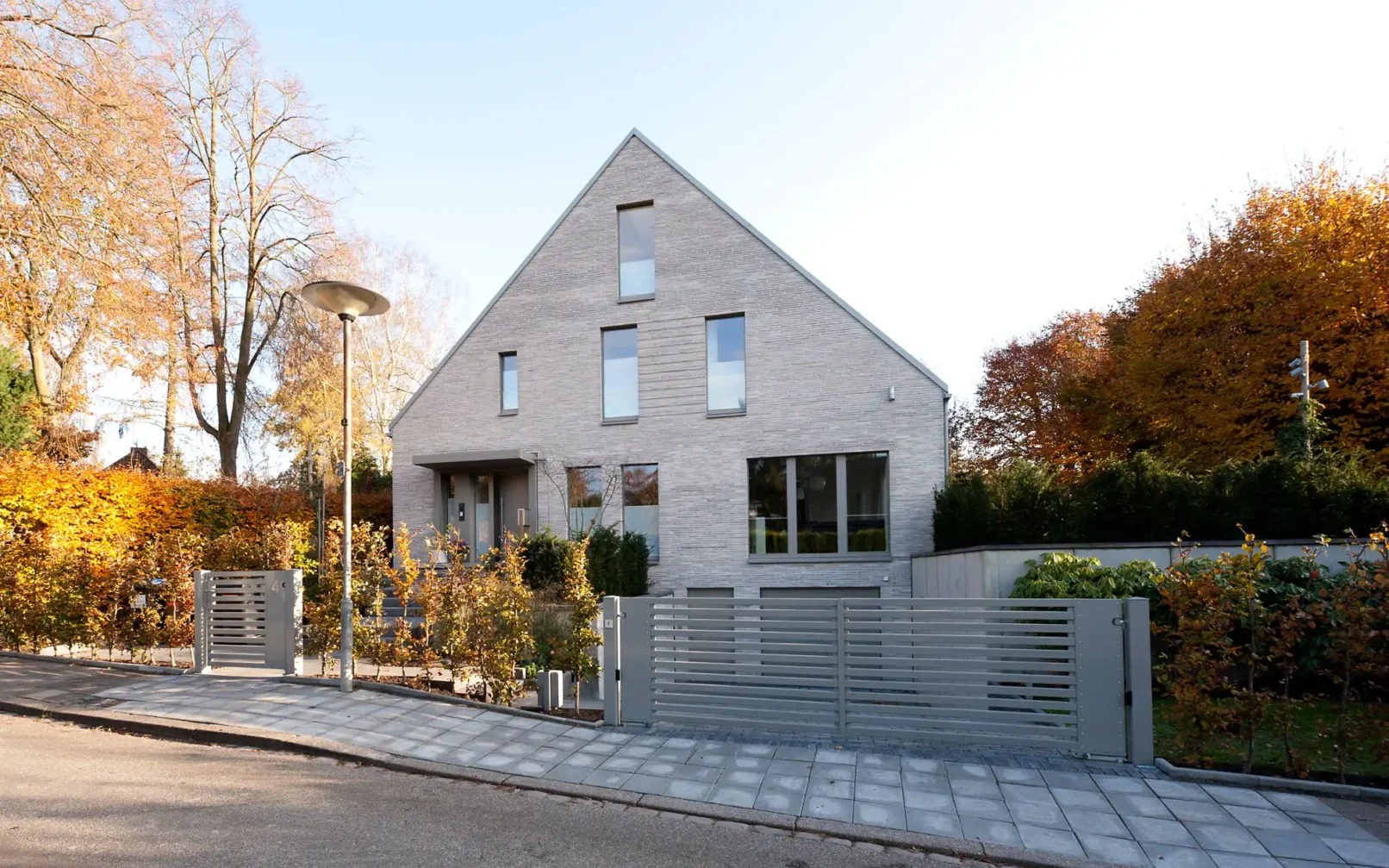 groepper architekten referenz wohnungsbau luebeck 02 einfamilienhaus ansicht straße